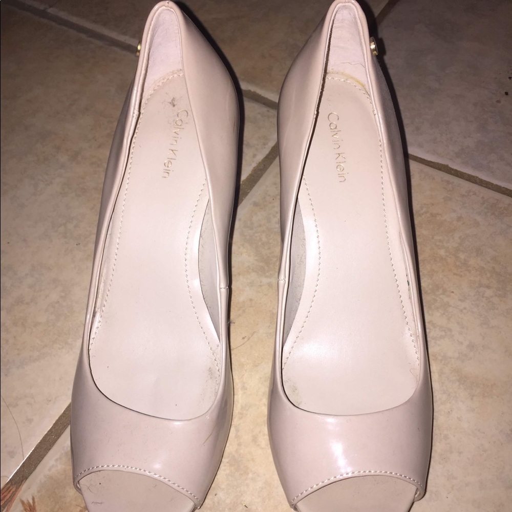 Calvin Klein 8.5 nude heel